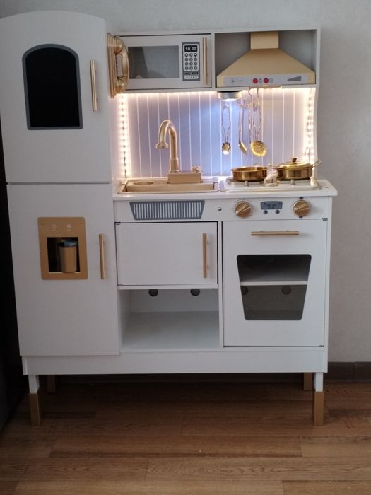Продам детскую игровую кухню
Состояние отличное, аккуратно использовал