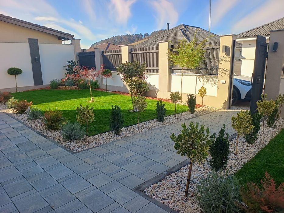 Irigații • Gazon ruloui • Platări tuia• Tuns iarba