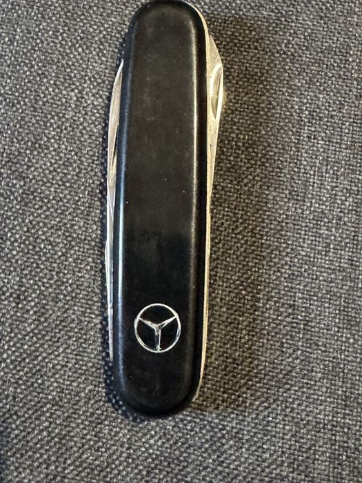 Оригинално швейцарско ножче на Мерцедес