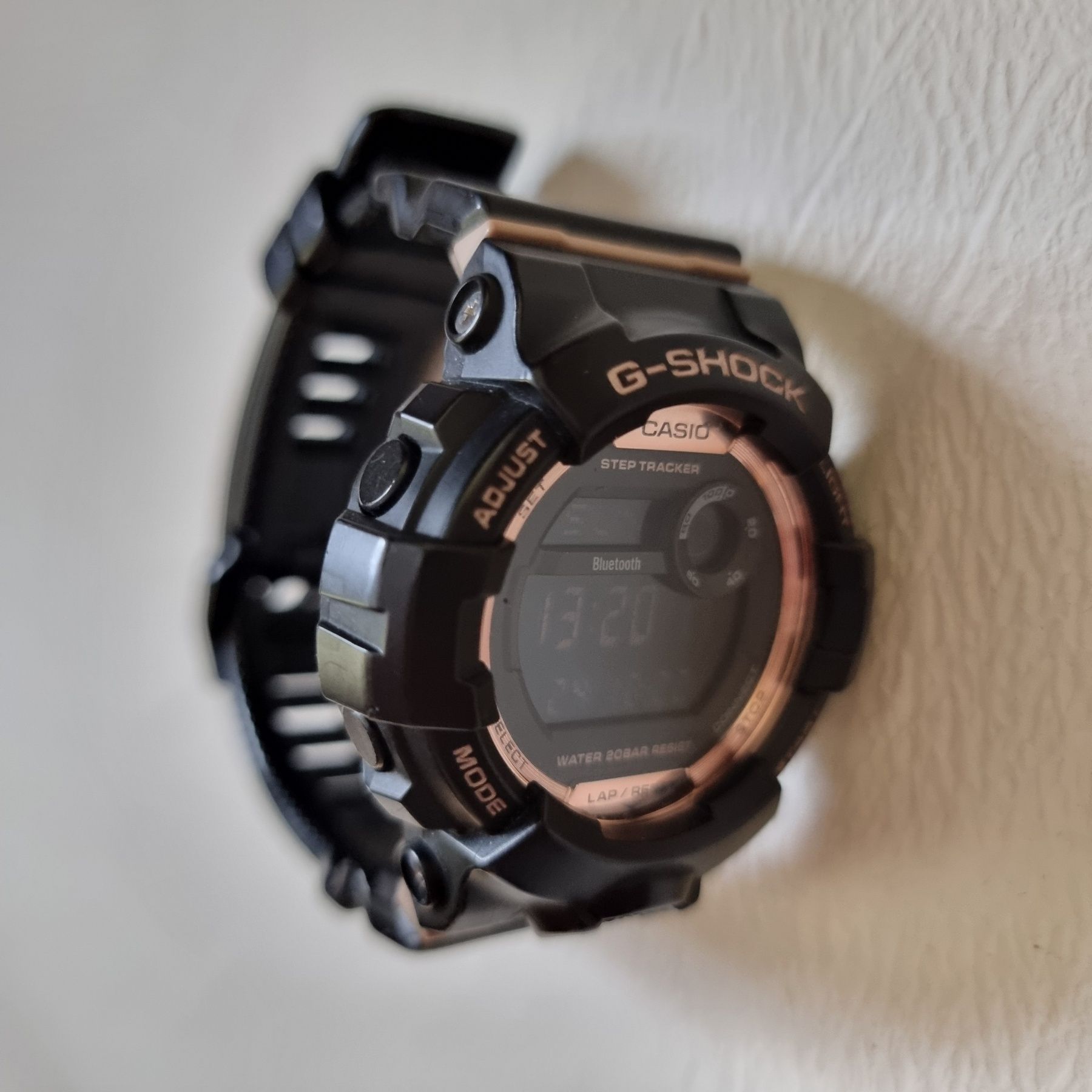 Часовник G-Shock