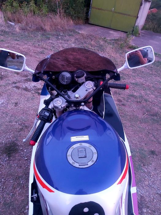 Yamaha YZF 750r Genesis