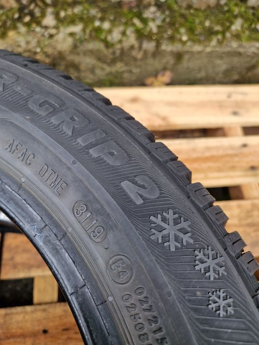 2anvelope iarna 165 65 14 Semperit