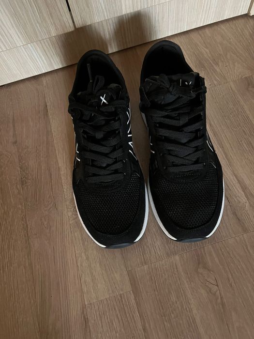 Adidasi Armani Exchange