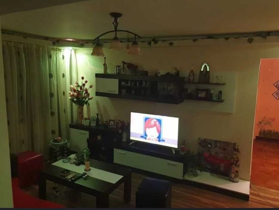 Vand apartament 3 camere