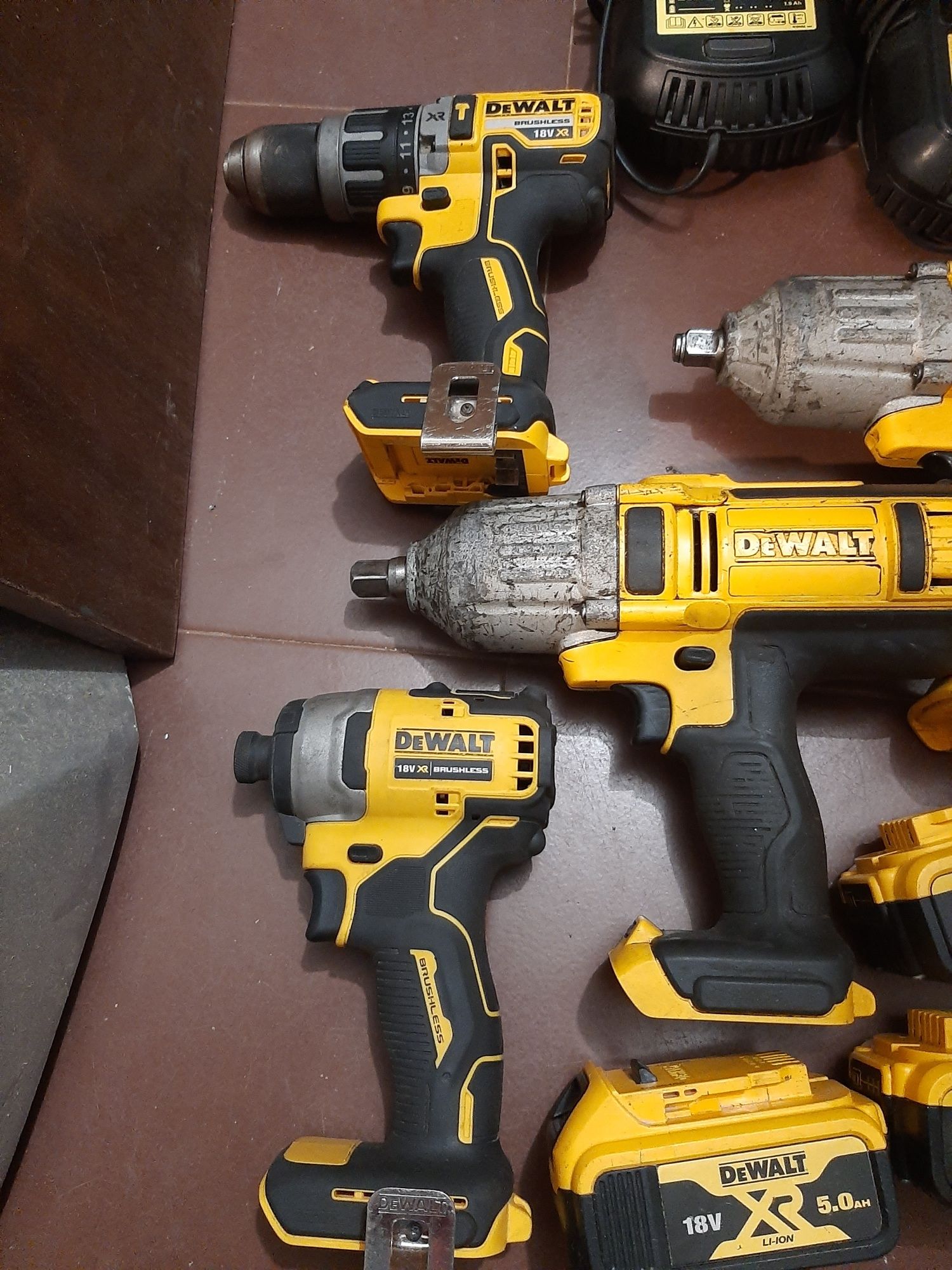 Акумулаторни машини DEWALT 18v