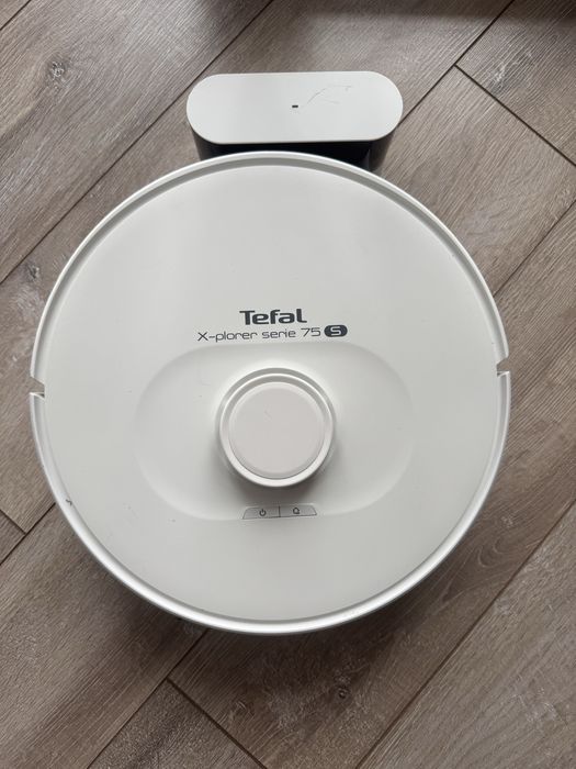 Продам робот пылесос Tefal