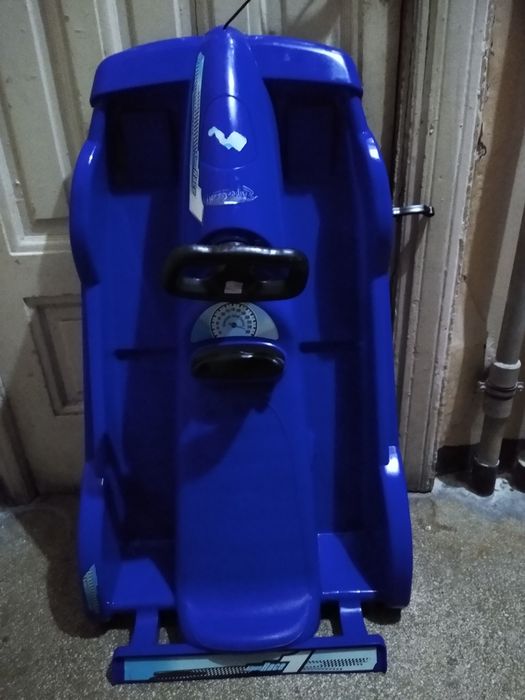 Vînd săniuțe copii