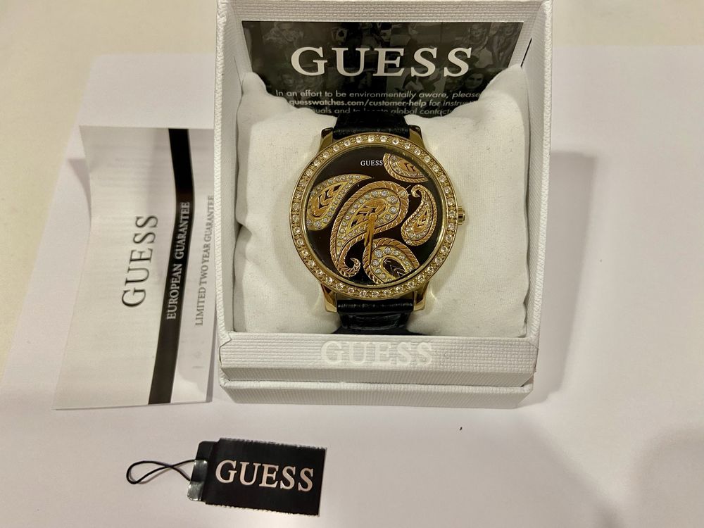 Guess - часовник /намален/