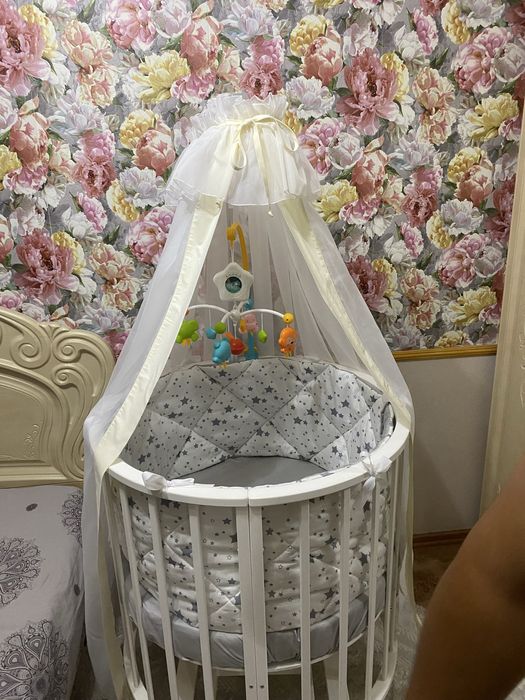 Кроватка для новорожденных (читайте описание)