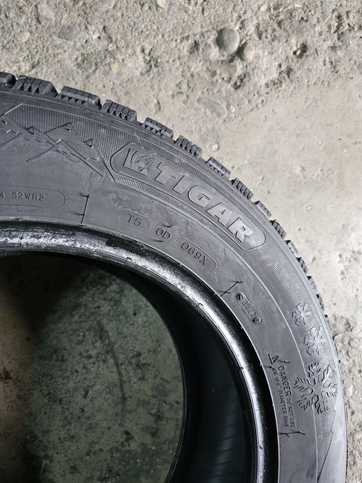 4 anvelope iarna 215 65 16 Sebring 7mm