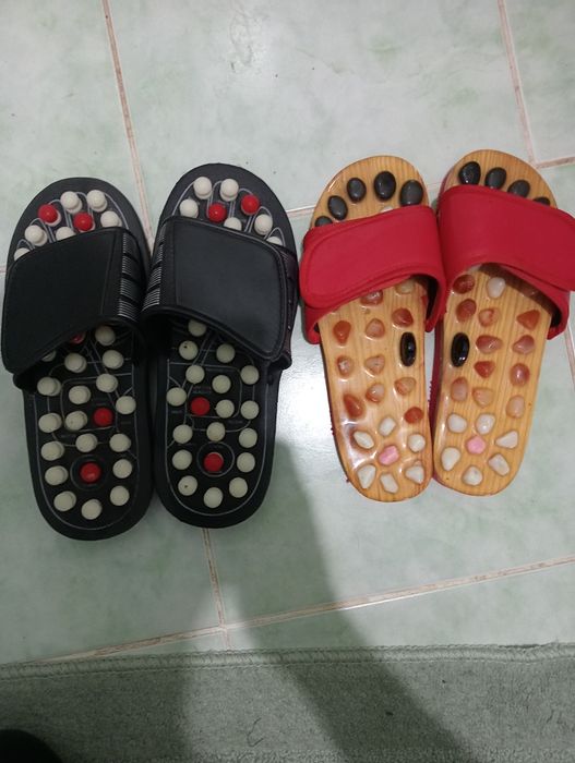Продам массажный тапочки муж и жена новые . размер 40.41 жена39