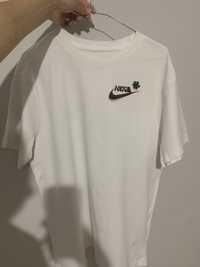 Оувърсайз оригинална тениска Nike