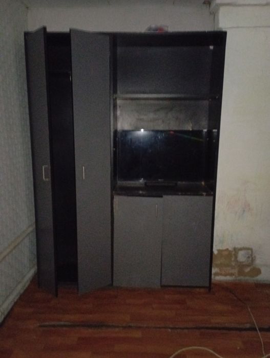 Продам б/у шифонер