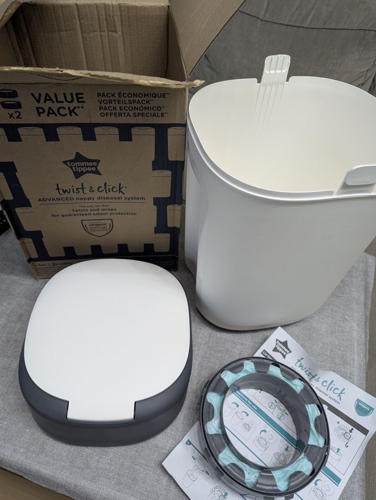 Tommee tippee кош с 2 кутии пликове