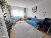 Apartament 2 camere balcon si pivnita zona Ciresica