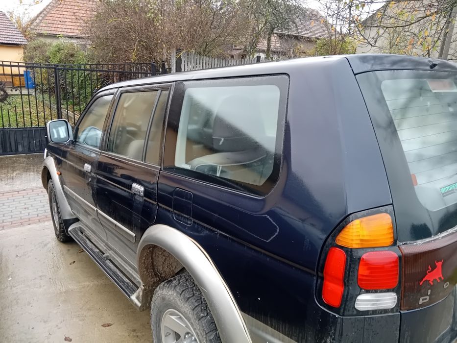 Vand sau schimb ,mitsubishi pajero