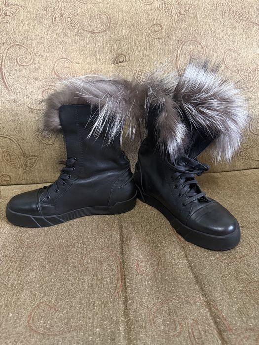 Дамски кецове от естествена кожа