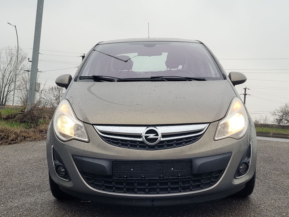 Opel Corsa Ecoflex Cosmo 1.2 + GPL 2013 Posibilitate rate