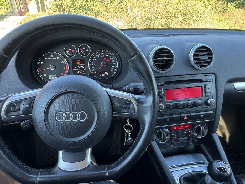 Audi A3  2010 1.8tfsi 160 cp E5