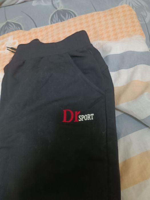 Спортивный костюм для девочки 44 -46