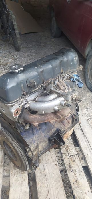 Двигатель ВАЗ-2107 на запчасти