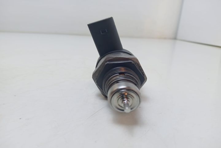 Regulator  senzor presiune rampa 2.0 D 0281002481 BMW Seria 3 E90