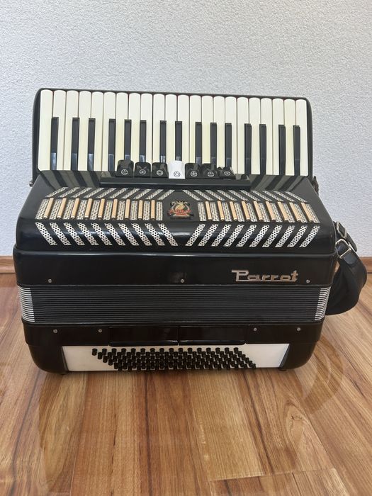 Acordeon Parrot 96 basi
