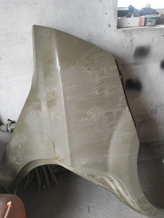 Продам крыло заднее,левое.