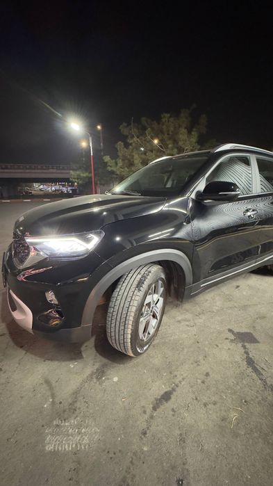 KİA Sonet full pozitsiya.