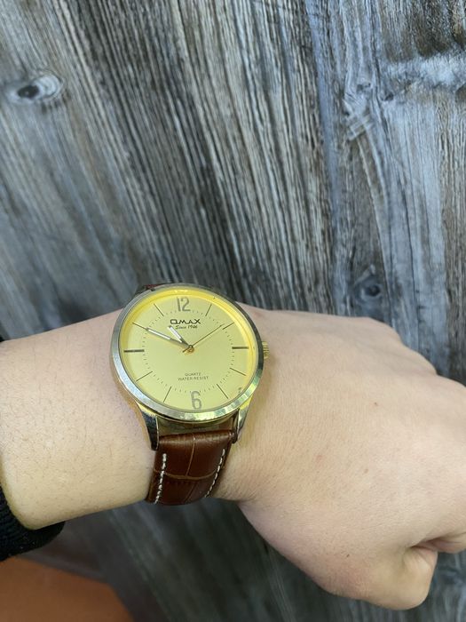 Qmax швецарские кварцевые часы