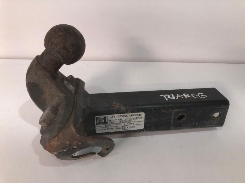 Carlig remorcare Volkswagen Touareg (2002-2006)