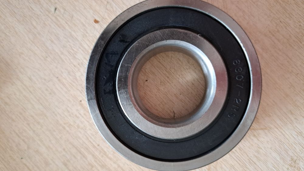 Продам подшипники