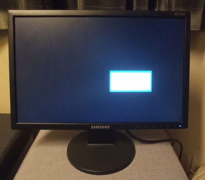 2 монитора Samsung SyncMaster 943NW