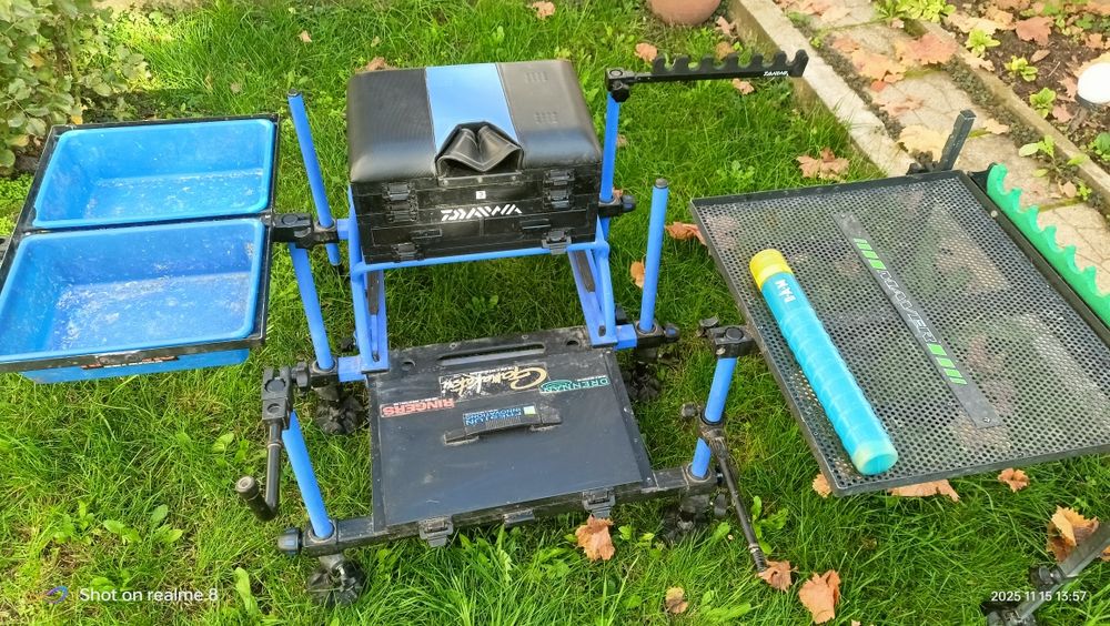 Платформа с маси и прикачни