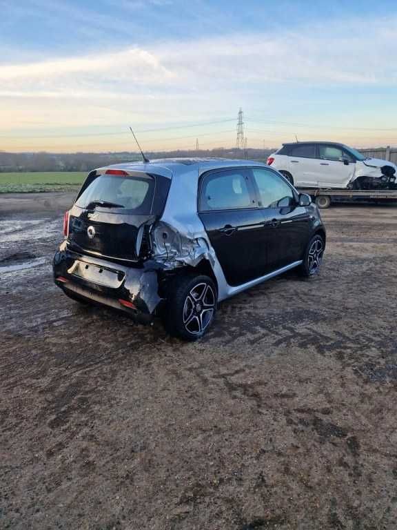 Dezmembrari SMART EQ Forfour Pulse Premium Electric An 2020 5AL601