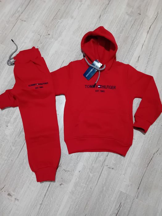 Treninguri copii vatuite
Bumbac gros 3 ate
 
Rosu 3 5  8  9 11 12
Alba