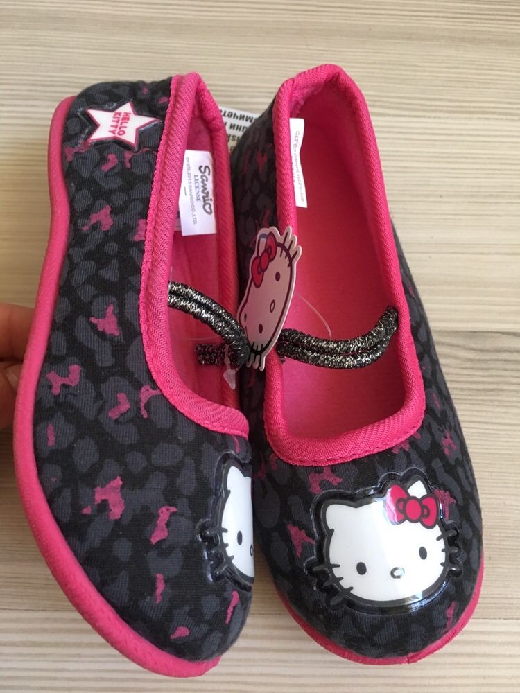 Papuci Hello Kitty Aurora Minnie mar.24,25,26,27,28, 30 super frumosi