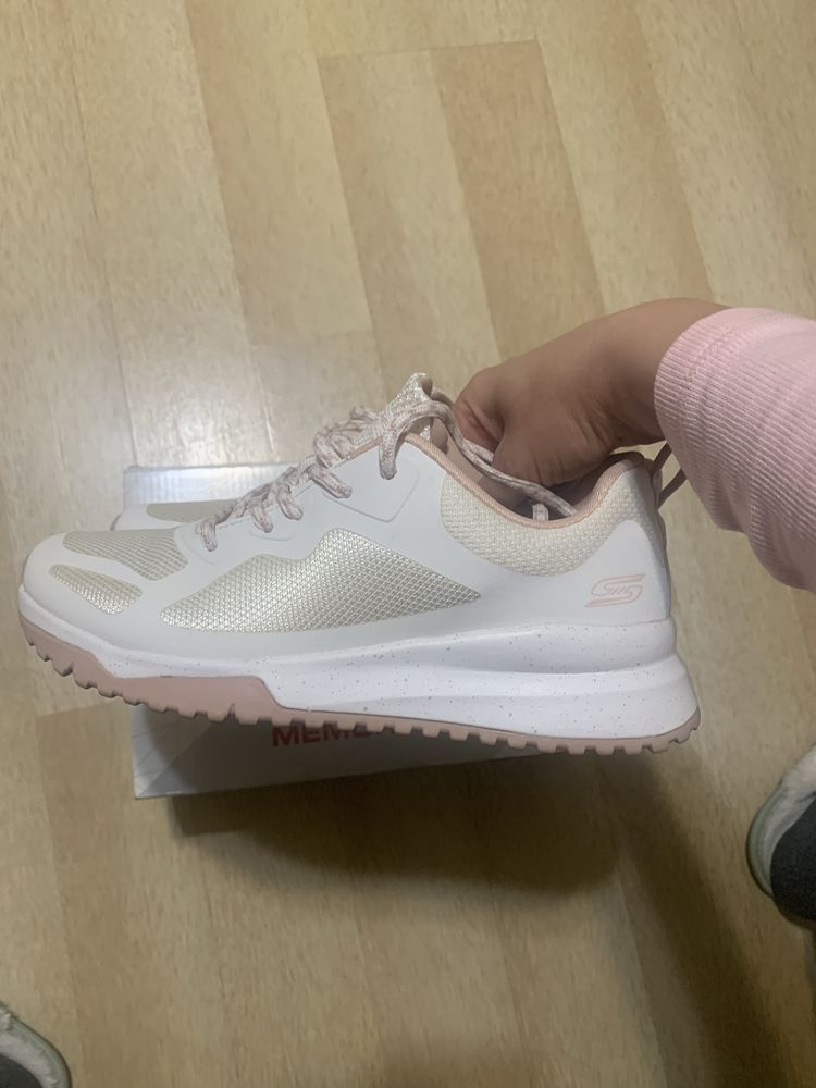 Маратонки Skechers