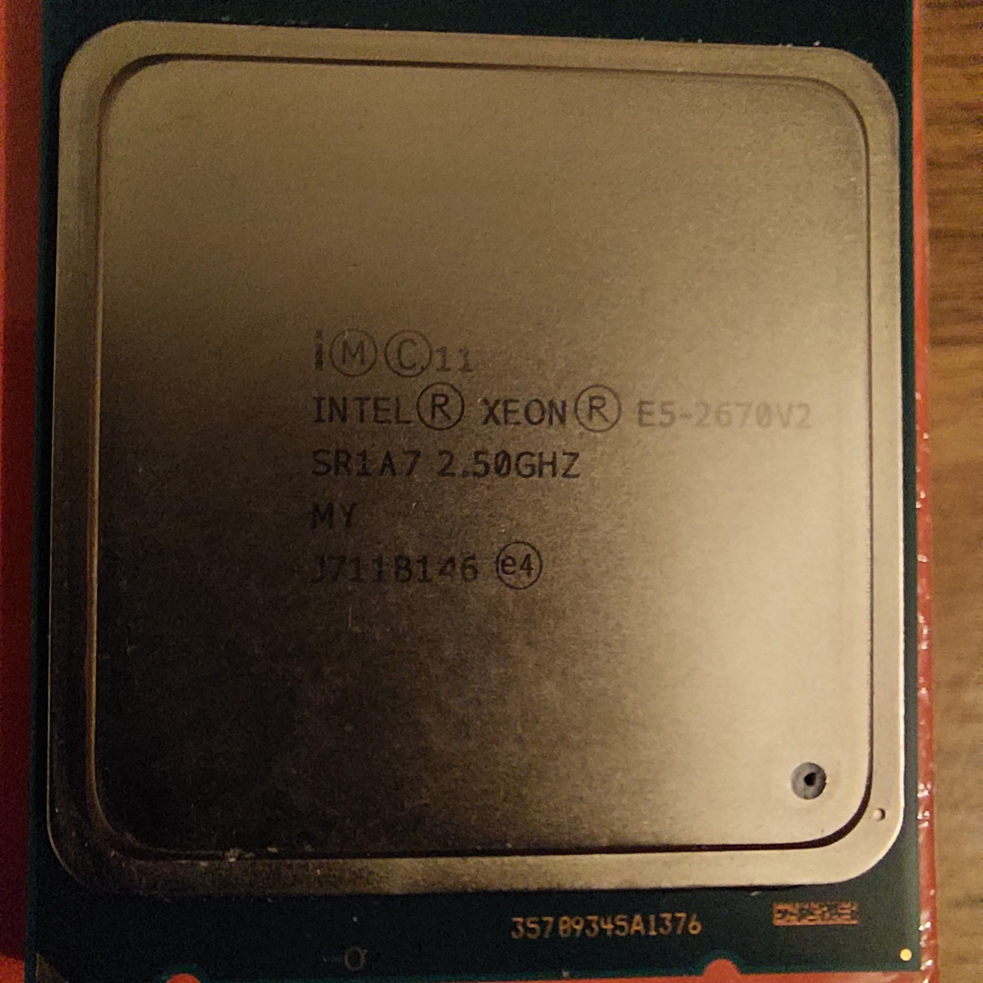 Процессор . 2670v2, 2630v3