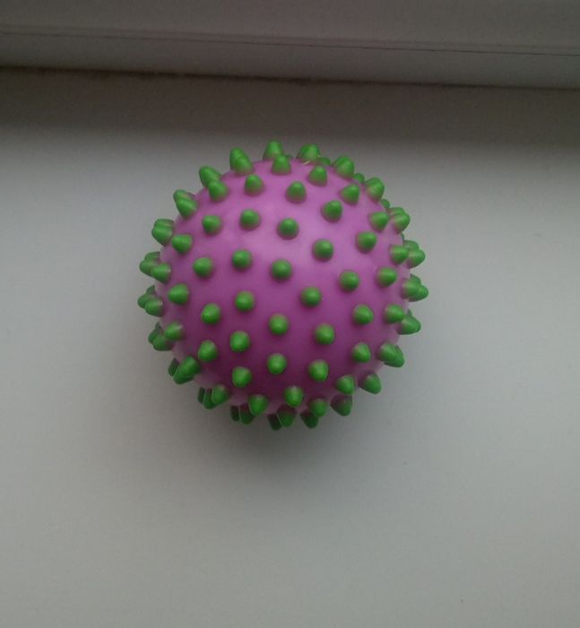 Массажный мячик.