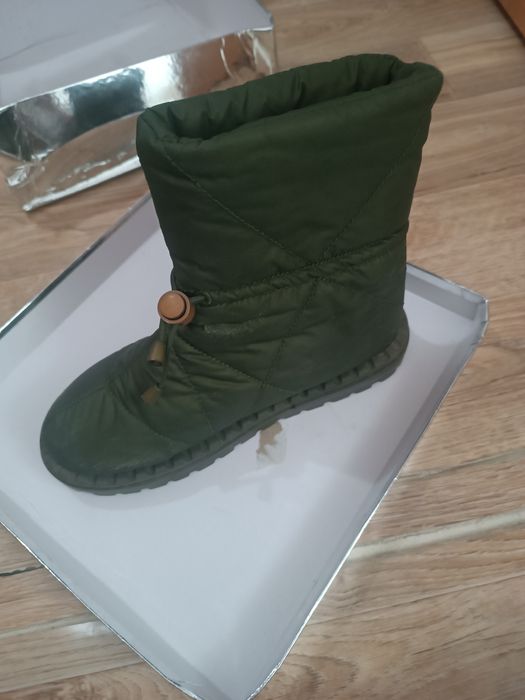 Продам уги женские