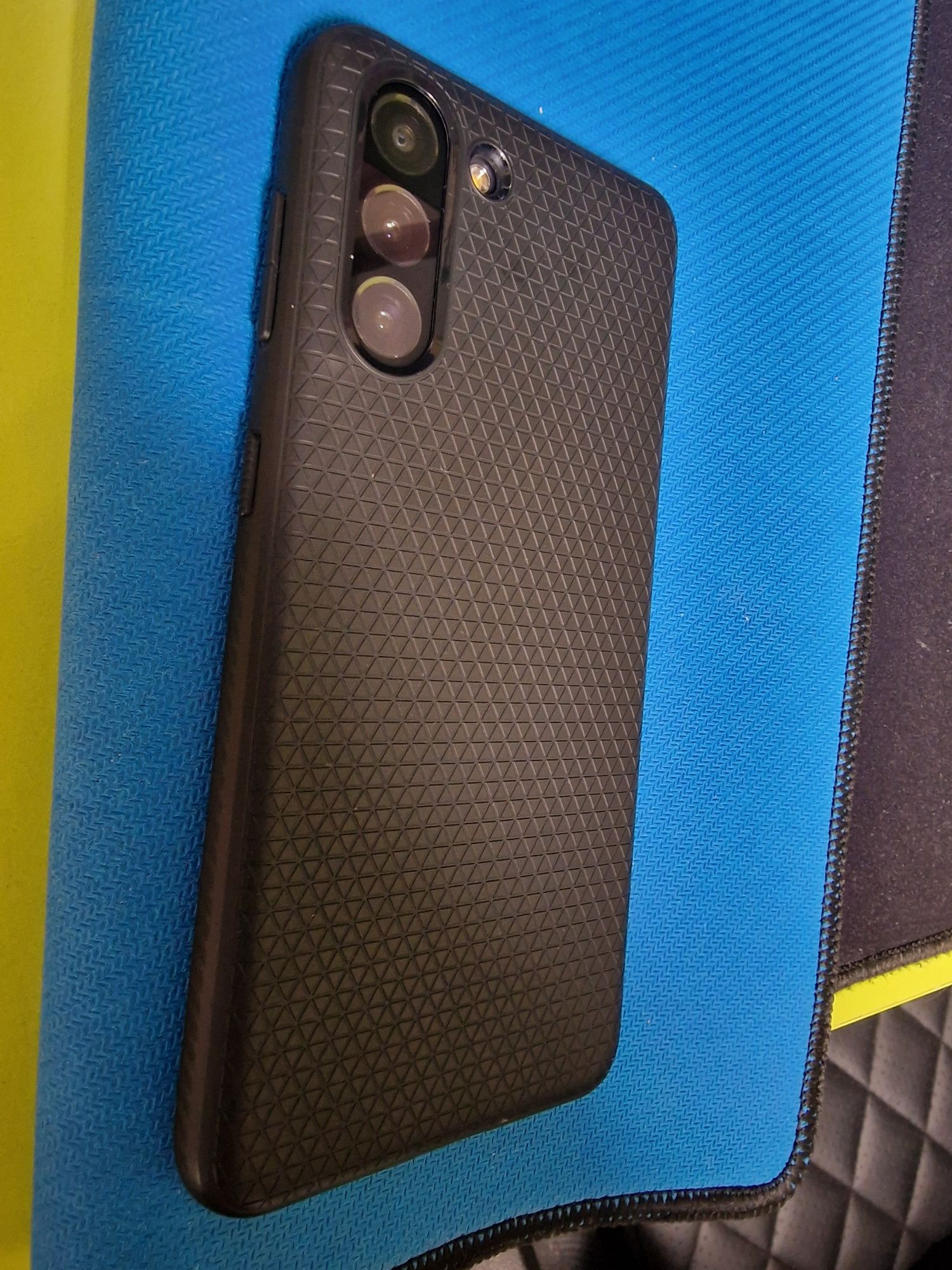 Телефон Samsung Galaxy S21