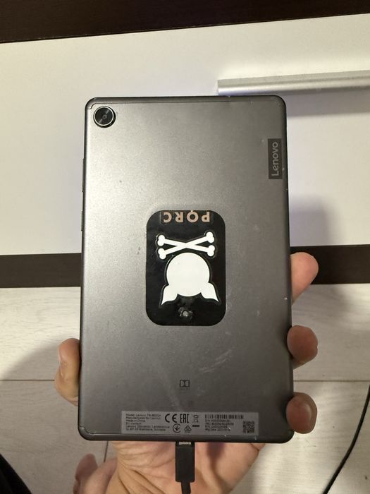 Tableta Lenovo tab 8
