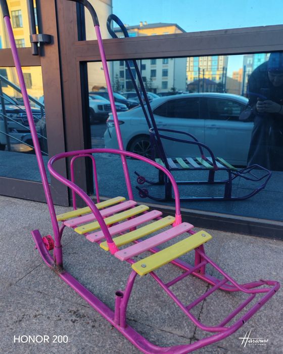 Продается Санка.