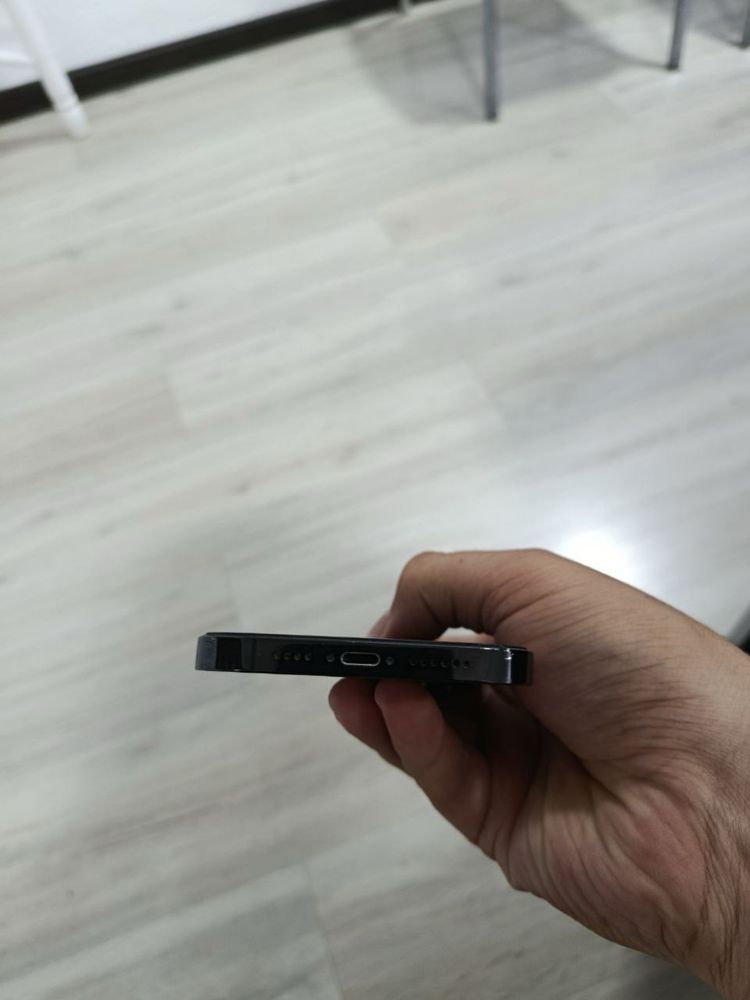 iphone 16 pro  256 tali  srochna sotiladi