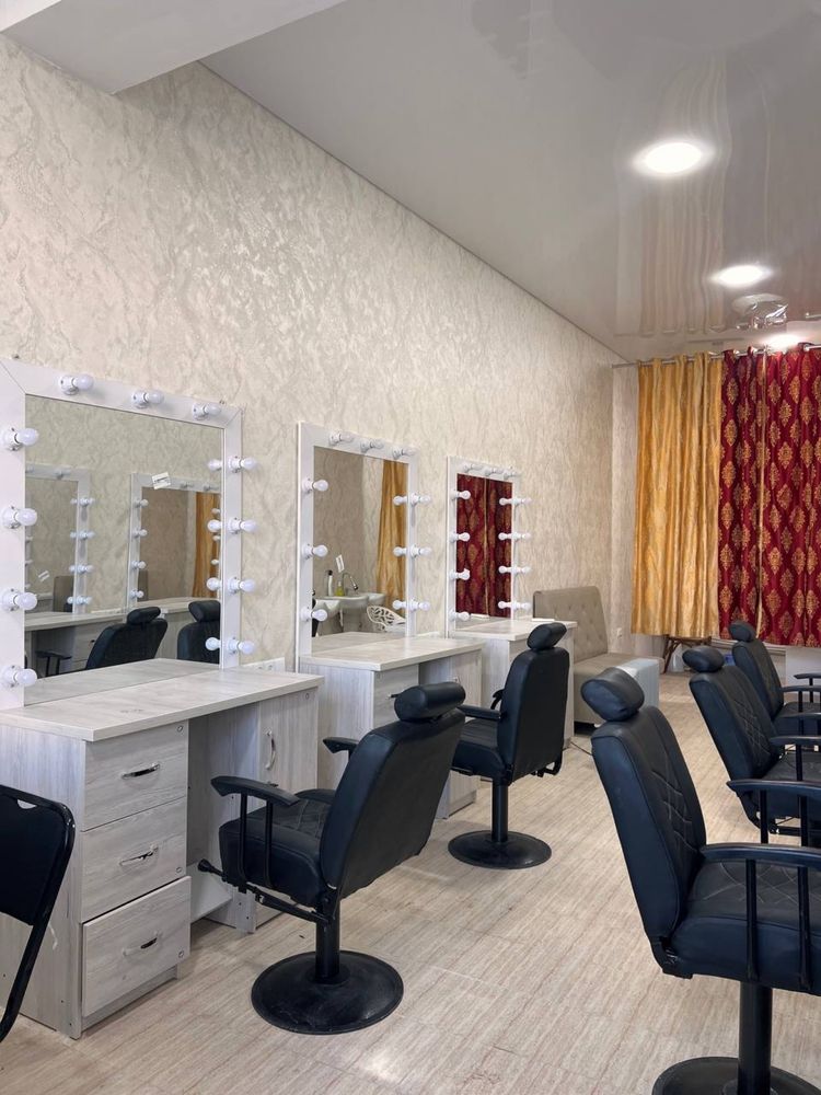 Salon mebellari sotiladi
