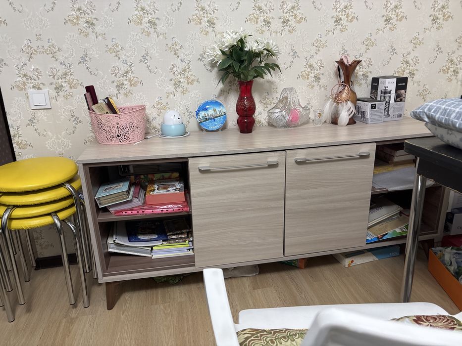 Комод б/у в хорошем состоянии можно под телевизор можно отдельно