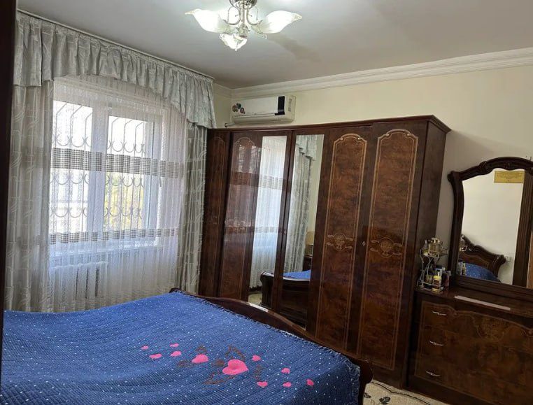 Квартира на Космонавт 4/3/4 общ пл 98м ,2 балкона