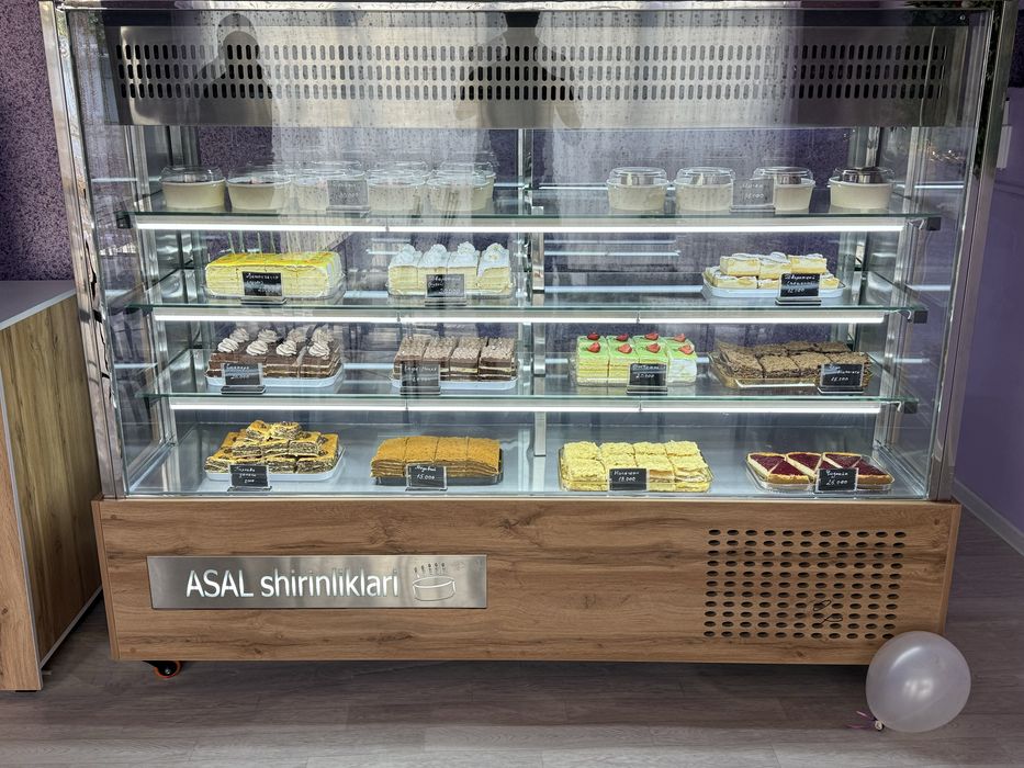 Vitrina tort, shirinliklar va gosht mahsuloatlari uchun