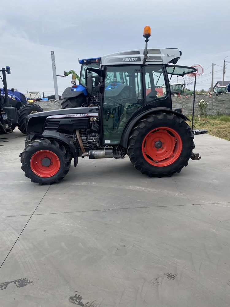 Tractor Fendt 209F